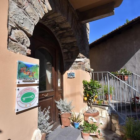 Casa Vacanze Tra I Monti E San Martino Biassa Exterior foto