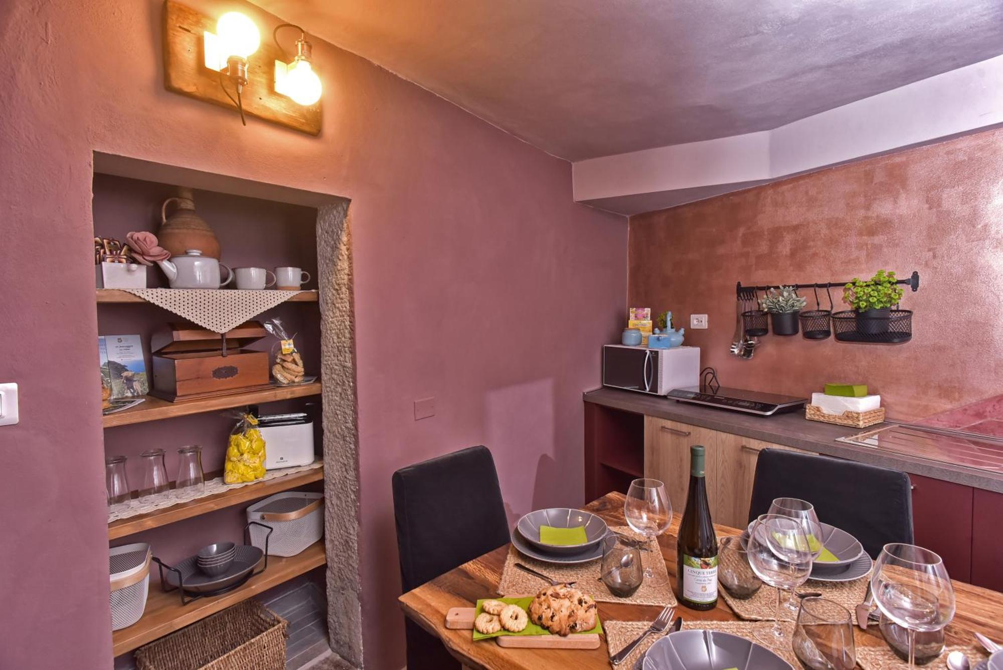 Casa Vacanze Tra I Monti E San Martino Biassa Exterior foto